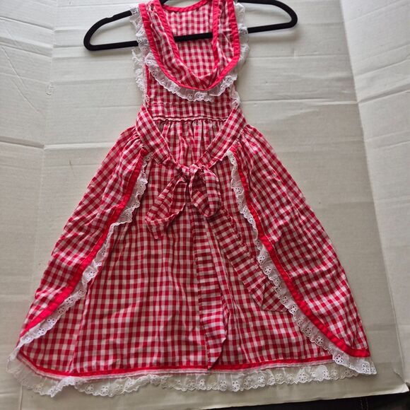 Red and White Checked Full Chef's Apron. 1 pocket in Front - Picture 5 of 6